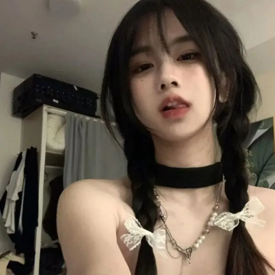 黑暗社会题材《蚯蚓》无删减版：女儿遭受校园霸凌惨死，脑瘫父亲的绝望残酷复仇