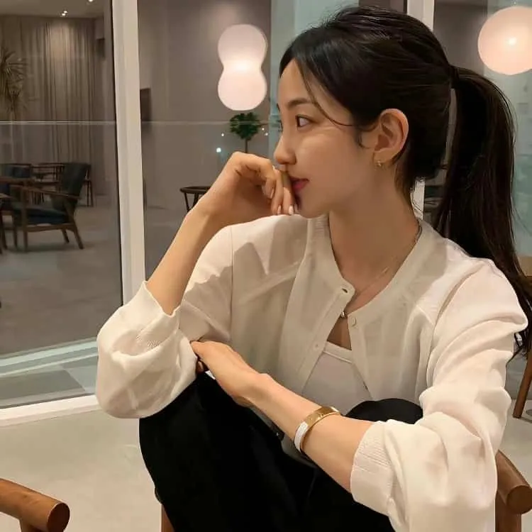 岩井俊二忧郁之作《关于莉莉周的一切》：网络暴力与残酷青春，唯美画面掩盖下的绝望