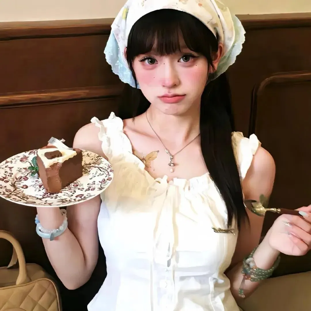 浪漫奇幻神作《哈尔的移动城堡》：在战火中相爱的魔法师与少女，宫崎骏极致浪漫主义