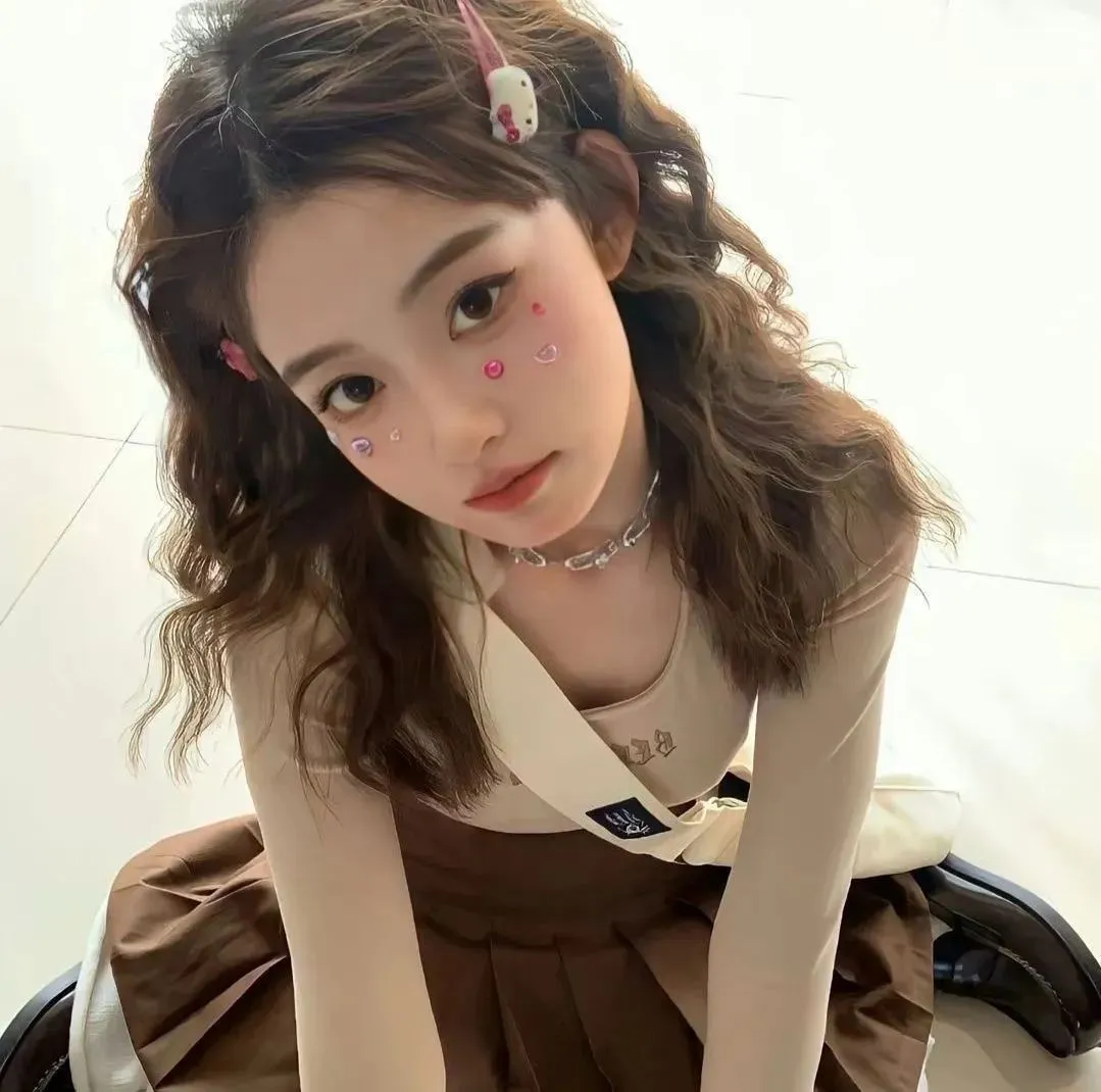 大尺度复仇惊悚《假面女郎》无删减版在线：容貌焦虑逼疯普通女孩，整容杀人走上绝路